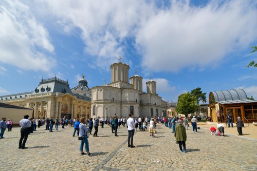 Hramul Centrului de Presă BASILICA pe Colina Patriarhiei Poza 146341