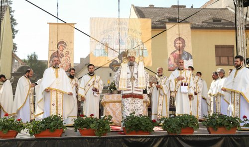 Zi de hram la Catedrala Mitropolitană „Sfânta Treime” din Sibiu Poza 146426