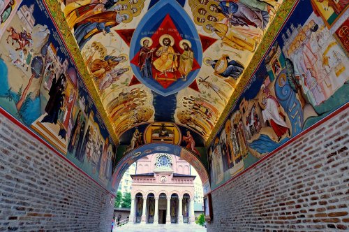 Prisaca Mitropolitului Antim din Cetatea Bucureștilor, ocrotită de Toți Sfinții Poza 146562