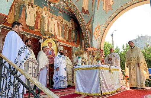 Slujiri şi hramuri în Arhiepiscopia Vadului, Feleacului şi Clujului Poza 146919