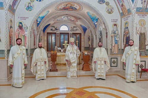 Hramul Salonului „Sfinţii Români” din Reşedinţa Patriarhală Poza 147220