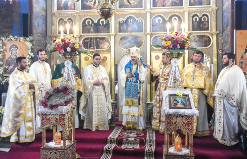 Duminica Sfinților Români în eparhii din Muntenia și Dobrogea Poza 147292
