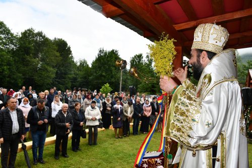 Slujire arhierească la Mănăstirea Poiana Mărului din Caraș-Severin Poza 147510