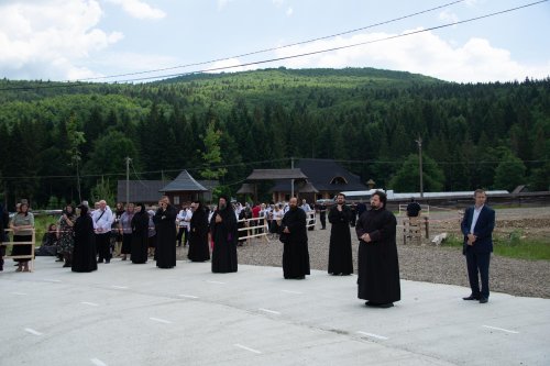 Parastas de 40 de zile pentru Arhiepiscopul Pimen Suceveanul Poza 147635