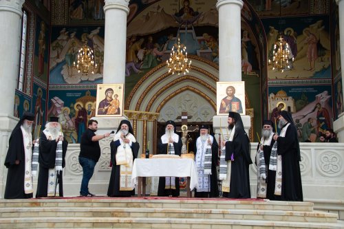Parastas de 40 de zile pentru Arhiepiscopul Pimen Suceveanul Poza 147642