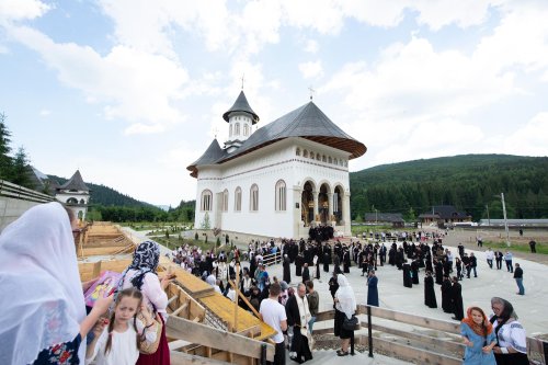 Parastas de 40 de zile pentru Arhiepiscopul Pimen Suceveanul Poza 147648