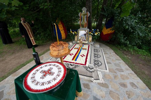 Parastas de 40 de zile pentru Arhiepiscopul Pimen Suceveanul Poza 147650