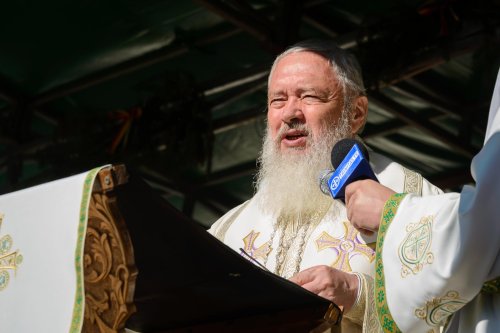 Parastas de 40 de zile pentru Arhiepiscopul Pimen Suceveanul Poza 147658
