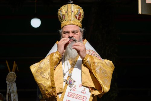 Parastas de 40 de zile pentru Arhiepiscopul Pimen Suceveanul Poza 147663