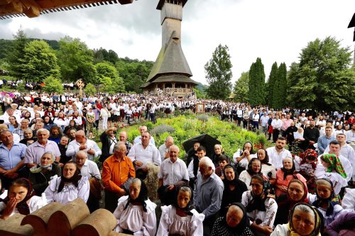 Hram şi procesiune la Mănăstirea Bârsana Poza 148061