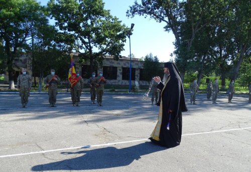 Rugăciune de binecuvântare la artileriștii din Slobozia Poza 148354