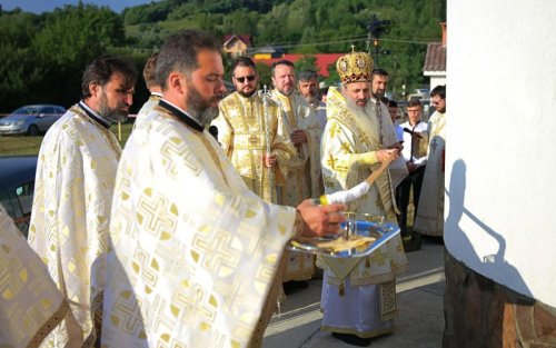 Biserica din Dragova-Neamț a fost sfințită Poza 148598