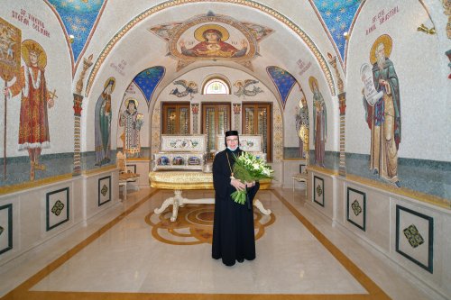 Racle sfinţite de Patriarhul României pentru Mănăstirea Văratec Poza 148999