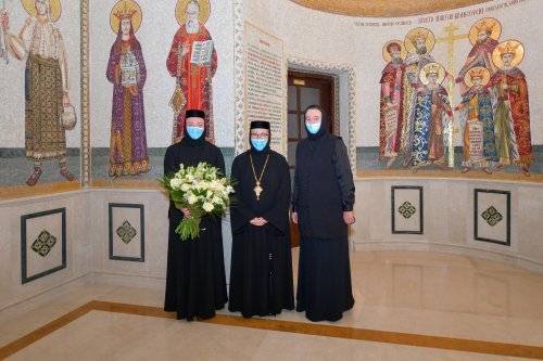 Racle sfinţite de Patriarhul României pentru Mănăstirea Văratec Poza 149013