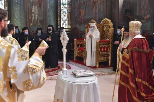 Patriarhul României a sărbătorit prin rugăciune împlinirea vârstei de 69 de ani Poza 149290