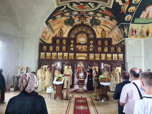 Slujire arhierească la hramul Mănăstirii Cipăieni, județul Mureș Poza 149171