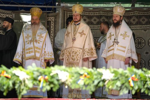 Clericii și credincioșii din Bucovina și-au primit noul Arhiepiscop Poza 149467