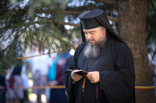 Clericii și credincioșii din Bucovina și-au primit noul Arhiepiscop Poza 149474