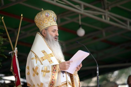 Clericii și credincioșii din Bucovina și-au primit noul Arhiepiscop Poza 149483
