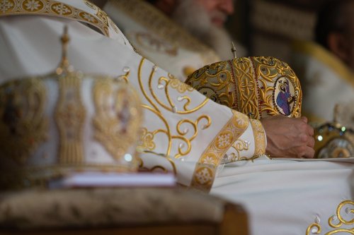 Clericii și credincioșii din Bucovina și-au primit noul Arhiepiscop Poza 149484