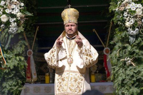 Clericii și credincioșii din Bucovina și-au primit noul Arhiepiscop Poza 149490
