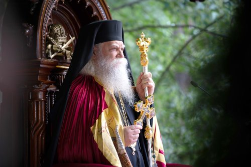 Clericii și credincioșii din Bucovina și-au primit noul Arhiepiscop Poza 149529