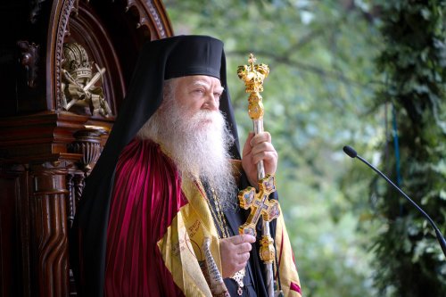 Clericii și credincioșii din Bucovina și-au primit noul Arhiepiscop Poza 149531