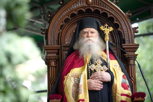 Clericii și credincioșii din Bucovina și-au primit noul Arhiepiscop Poza 149535