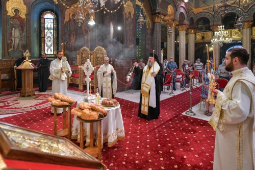 Pomenirea Patriarhilor Iustin şi Teoctist la Catedrala Patriarhală Poza 149896