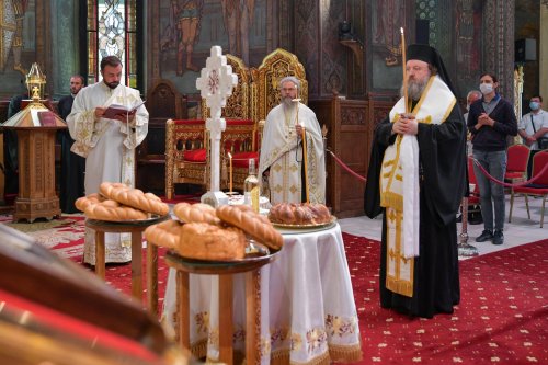 Pomenirea Patriarhilor Iustin şi Teoctist la Catedrala Patriarhală Poza 149897