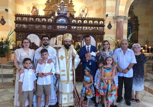 Slujire arhierească în cadrul unei comunităţi româneşti din Spania Poza 149825