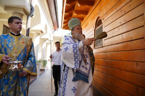 Lucrări  de înfrumusețare la Paraclisul Episcopal  din Slobozia Poza 150119