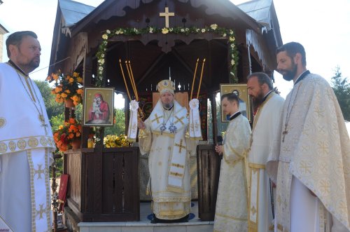Binecuvântare pentru pelerini la Mănăstirea Izbuc