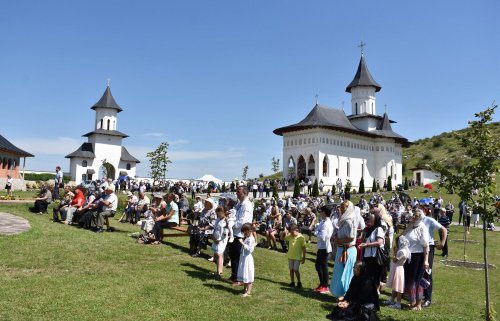 Sărbătoare la Mănăstirea Cheile Turzii, Cluj Poza 150459