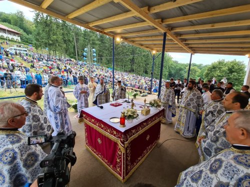 Mii de credincioşi în pelerinaj la Mănăstirea Nicula, Cluj Poza 150872