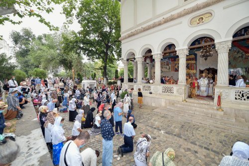 Sfinții Martiri Brâncoveni, sărbătoriți la kilometrul 0 al Capitalei Poza 150909