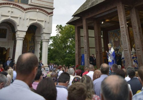 Hram şi sfinţire în Maramureş şi Sătmar Poza 151130