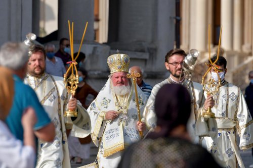 Sărbătoarea Nașterii Maicii Domnului la Catedrala Patriarhală Poza 152152