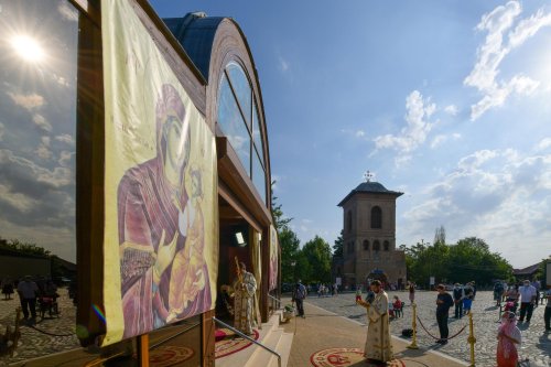 Sărbătoarea Nașterii Maicii Domnului la Catedrala Patriarhală Poza 152164