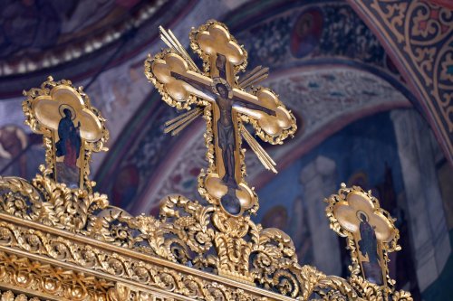 Crucea, semnul și sensul lucrării de slujire a Mântuitorului