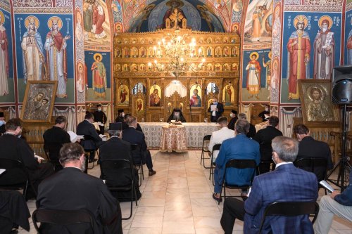 Ședința Adunării eparhiale a Arhiepiscopiei Sucevei și Rădăuților Poza 152539