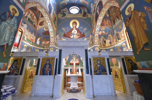 Patriarhul României a târnosit noua biserică a Mănăstirii Izbuc Poza 152906
