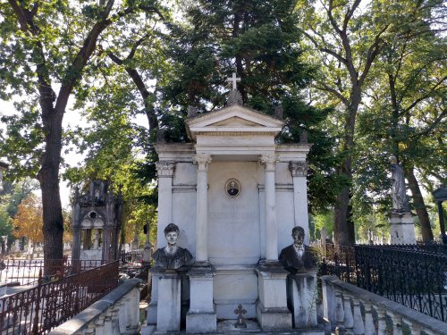 Cimitirul „Eternitatea” din Iași, un muzeu al vieților veșnice Poza 153272