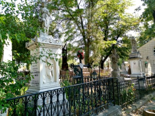 Cimitirul „Eternitatea” din Iași, un muzeu al vieților veșnice Poza 153274