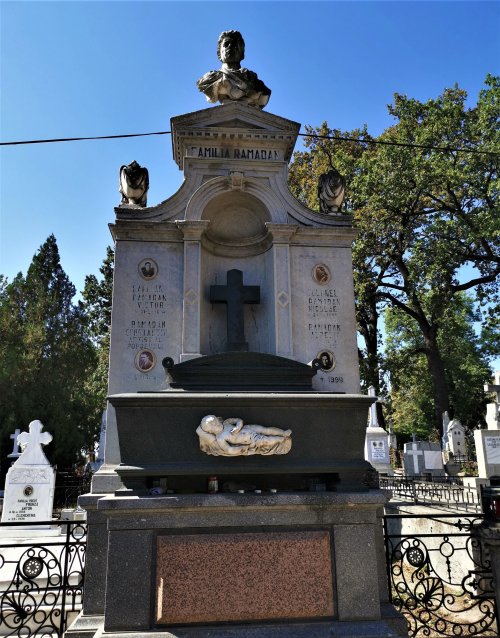 Cimitirul „Eternitatea” din Iași, un muzeu al vieților veșnice Poza 153288
