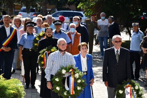 Generalul Ioan Dragalina, erou bănățean, onorat la Caransebeș Poza 153256