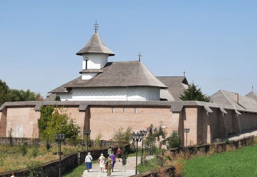 Pelerinaj la mănăstiri din județele Ilfov și Prahova Poza 153378
