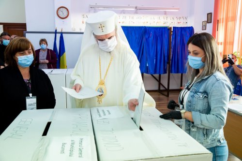 Patriarhul României a votat la alegerile locale 2020 din Bucureşti Poza 153522