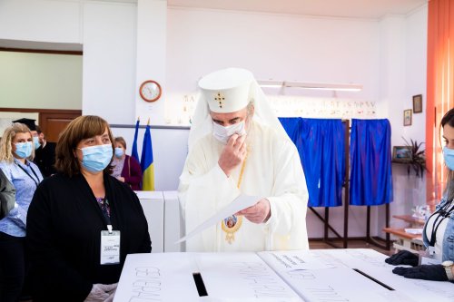 Patriarhul României a votat la alegerile locale 2020 din Bucureşti Poza 153523