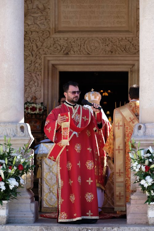 Sfântul Antim Ivireanul, cinstit la ctitoria sa din Bucureşti Poza 153480